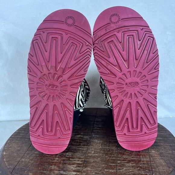 UGG Australia Boots Womens 6 Classic Short Leather Real Fur Zebra Print Lined - Picture 10 of 13